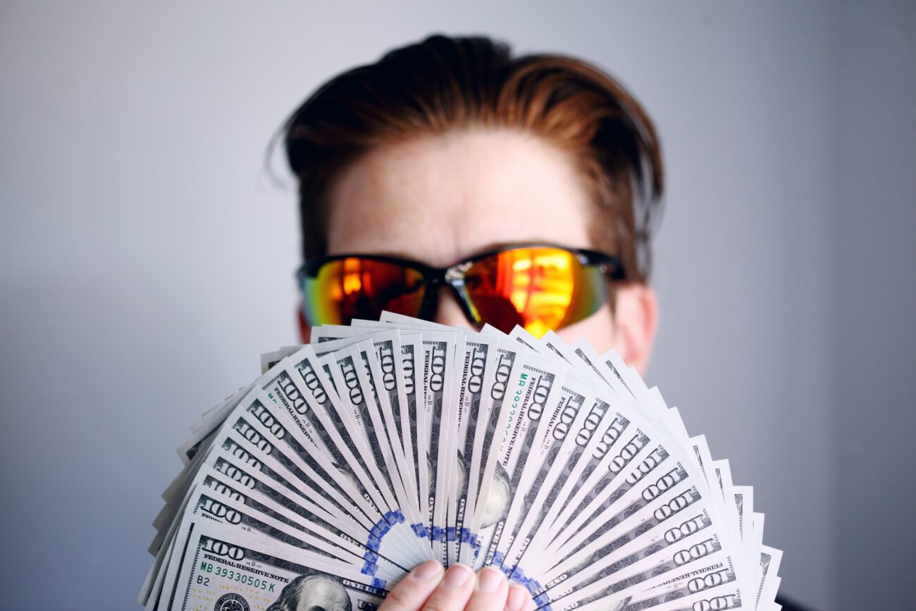The most frequently asked questions about annual compensation and salary in the US