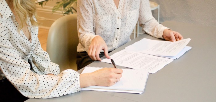 Tips for effective employee performance reviews [4 HR experts weigh in]