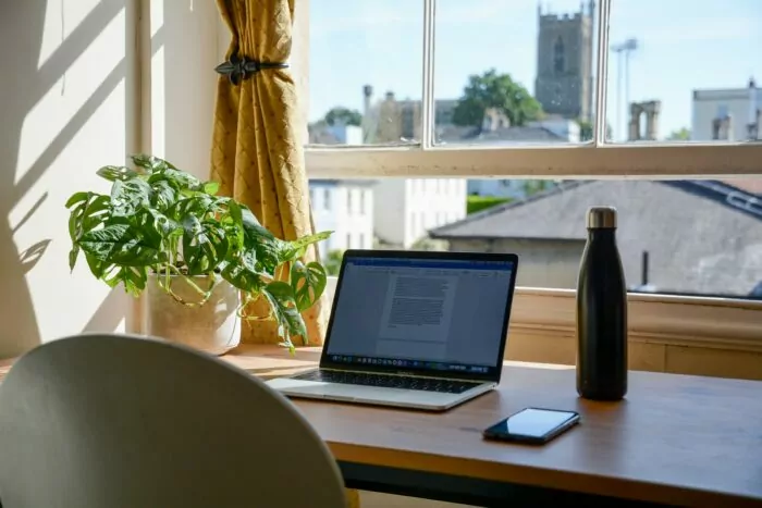 El teletrabajo en España: legislación, polémica y perspectivas futuras